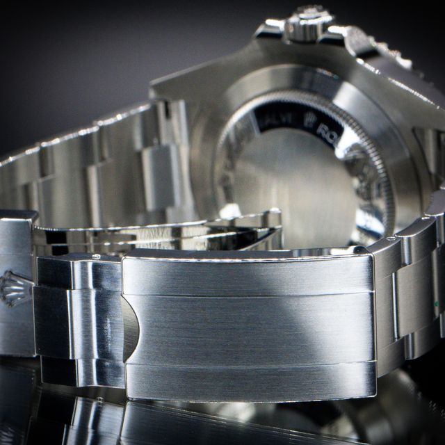 Rolex Sea-Dweller 126600 Image 6